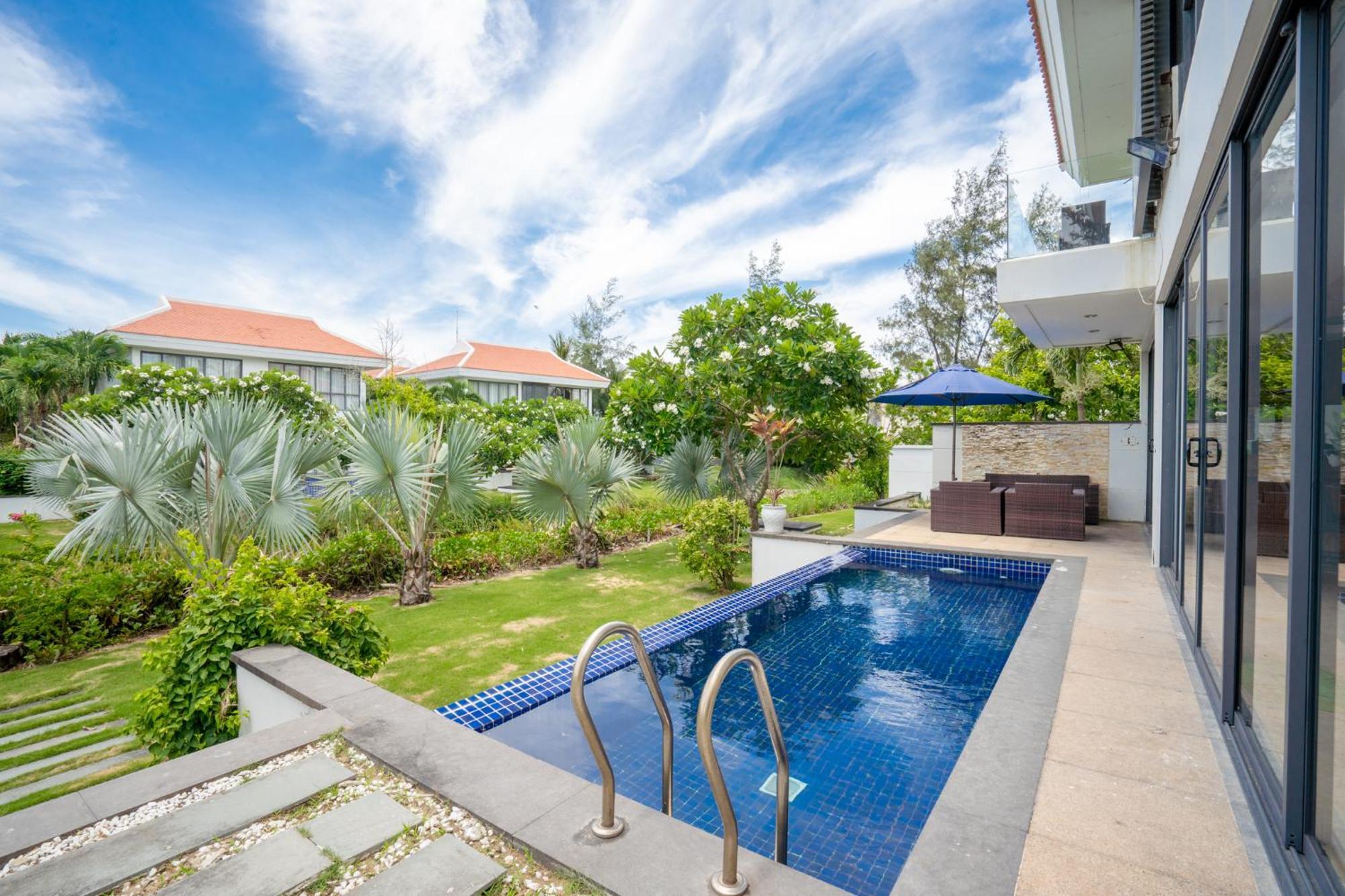 Luxury Pool Villa Close To The Private Beach Da Nang Luaran gambar